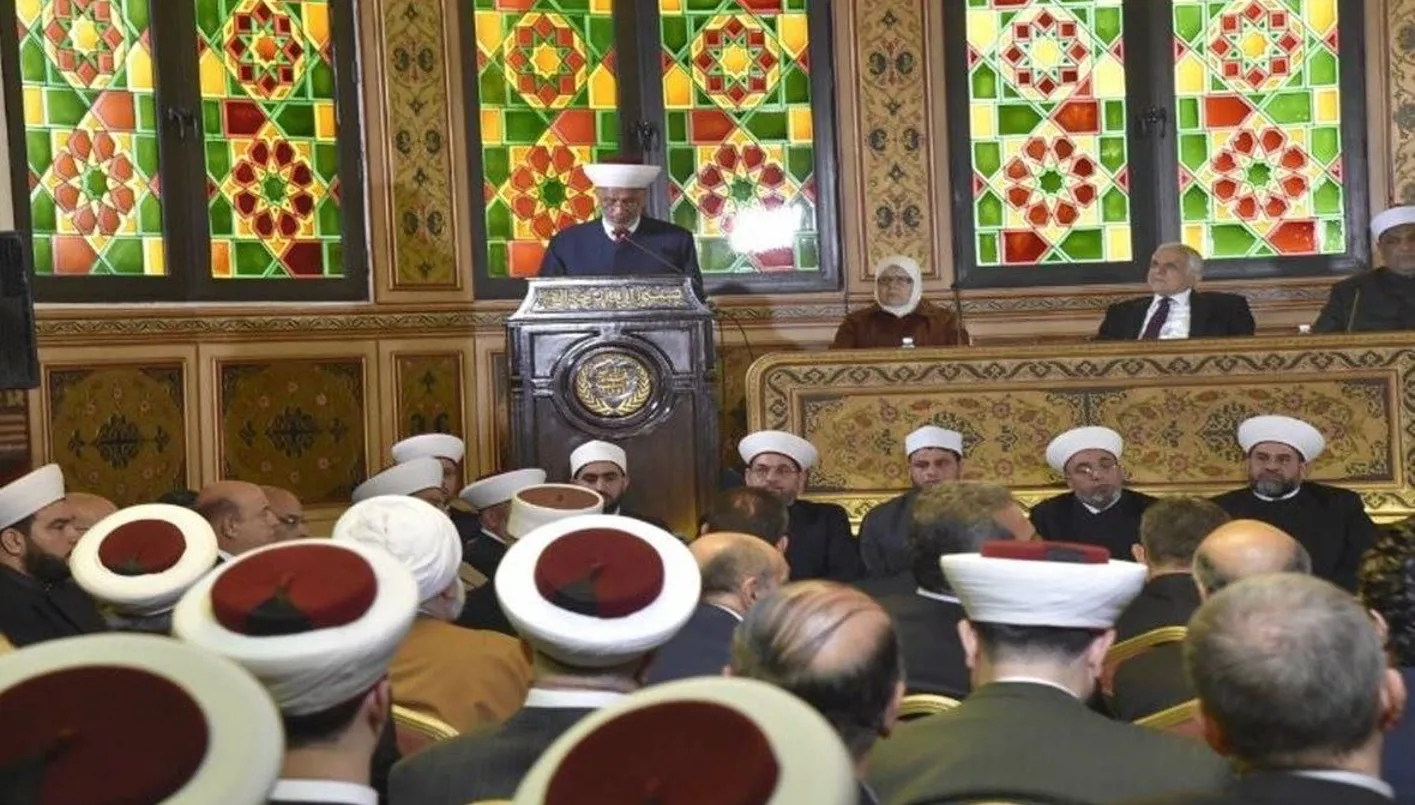 تحذيرات من رجال دين بشأن تصريحات وفيديوهات لإمام مسجد ضد ‘حزب الله’… رسائل اعتراض موجهة لدار الفتوى تحذيرات من رجال دين بشأن تصريحات وفيديوهات لإمام مسجد ضد ‘حزب الله’… رسائل اعتراض موجهة لدار الفتوى