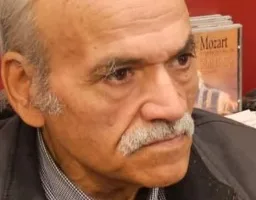ناجي ظاهر: القصيدة العظيمة بين المتطفلين والشعراء الحقيقيين