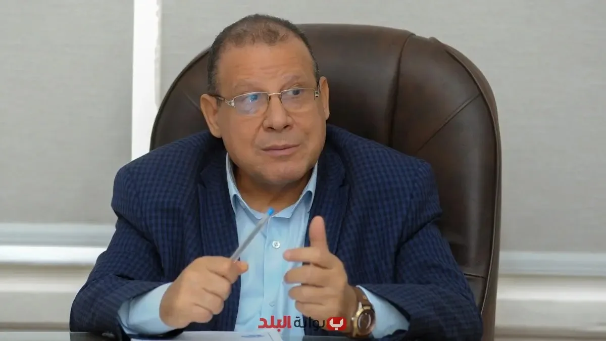 مجدي البدوي يرى أن فكرة بدء العمل في الخامسة صباحًا غير منطقية وتتنافى مع طبيعة المجتمع المصري. مجدي البدوي يرى أن فكرة بدء العمل في الخامسة صباحًا غير منطقية وتتنافى مع طبيعة المجتمع المصري.