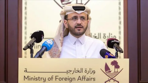 قطر: “حماس” تبدي ردًا إيجابيًا على اقتراح وقف إطلاق النار في غزة يتماشى مع ما وافقت عليه إسرائيل سابقًا، ونحن ننتظر موقفها، في حين تظل إسرائيل مصممة على استعادة “جميع الرهائن” في أي اتفاق لاحق. قطر: “حماس” تبدي ردًا إيجابيًا على اقتراح وقف إطلاق النار في غزة يتماشى مع ما وافقت عليه إسرائيل سابقًا، ونحن ننتظر موقفها، في حين تظل إسرائيل مصممة على استعادة “جميع الرهائن” في أي اتفاق لاحق.