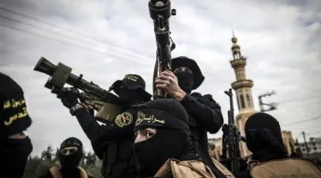 عاجل.. الفصائل الفلسطينية تؤكد عدم تسليم الأسلحة وتربط ذلك بحق العودة ومحاربة الاحتلال.