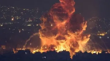 الاحتلال يدمر مجموعة من المنازل في حي الزيتون بجنوب شرق مدينة غزة.
