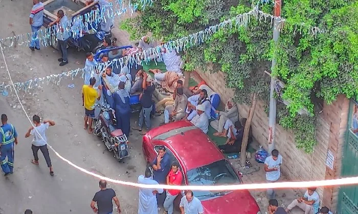 وسط حزنك والألم.. مشاهد تبكي لذوي ضحايا غرق «شاطئ أبو تلات» في الإسكندرية وسط حزنك والألم.. مشاهد تبكي لذوي ضحايا غرق «شاطئ أبو تلات» في الإسكندرية