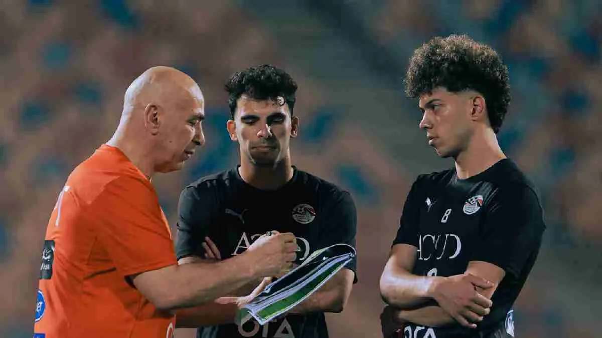 حسام حسن يقدم ضربة مؤثرة لثنائي الأهلي قبل التصفيات المؤهلة لكأس العالم حسام حسن يقدم ضربة مؤثرة لثنائي الأهلي قبل التصفيات المؤهلة لكأس العالم