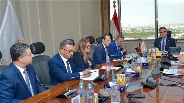 وزير التموين يلتقي برئيس مجلس إدارة شركة السكر والصناعات التكاملية لمناقشة خطط التطوير. وزير التموين يلتقي برئيس مجلس إدارة شركة السكر والصناعات التكاملية لمناقشة خطط التطوير.