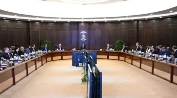 رئيس الوزراء يراقب جهود تأمين إمدادات الوقود لصناعة الزراعة والقطاعات التنموية.