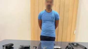 الداخلية توضح حقيقة الفيديو الذي يظهر قائد سيارة يتعدى على شخص ويهدده بسلاح ناري.