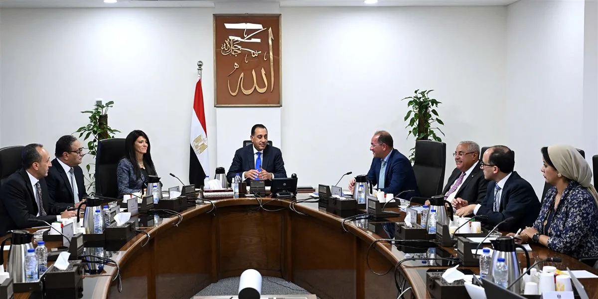 مدبولي يراقب خطوات تطبيق قانون تنظيم بعض الجوانب المتعلقة بملكية الدولة في الشركات التابعة لها مدبولي يراقب خطوات تطبيق قانون تنظيم بعض الجوانب المتعلقة بملكية الدولة في الشركات التابعة لها