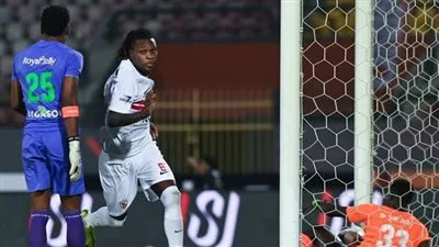 شيكو بانزا يُتوج بجائزة أعلى لاعب في مباراة الزمالك وفاركو بالدوري المصري الممتاز شيكو بانزا يُتوج بجائزة أعلى لاعب في مباراة الزمالك وفاركو بالدوري المصري الممتاز