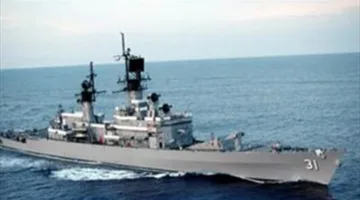فنزويلا تستعرض سفنها الحربية وطائراتها المسيرة استجابةً للتحركات الأمريكية.. هل يلوح شبح الحرب في الأفق؟