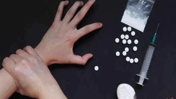 عاجل.. فيديو يظهر هروب جماعي من مركز لعلاج الإدمان يسبب حالة من الذعر.. والجهات المختصة تحقق في الحادثة عاجل.. فيديو يظهر هروب جماعي من مركز لعلاج الإدمان يسبب حالة من الذعر.. والجهات المختصة تحقق في الحادثة