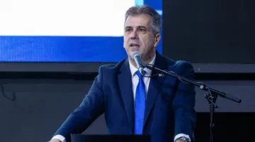 وزيران إسرائيليان يعيدان تأكيد ادعاءات “إسرائيل الكبرى” التي تمتد لتشمل الأراضي الفلسطينية المحتلة وأجزاء من دول عربية، ويرفضان إقامة دولة فلسطينية.
