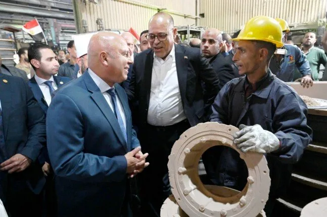 وزير الصناعة يزور شركة النصر للمسبوكات ويشارك في ورشة توعوية للموظفين وزير الصناعة يزور شركة النصر للمسبوكات ويشارك في ورشة توعوية للموظفين