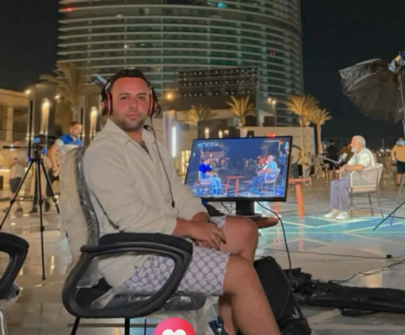المخرج محمد زكريا يضيء قناتي النهار والمحور من خلال برنامجين من قلب العلمين الجديدة المخرج محمد زكريا يضيء قناتي النهار والمحور من خلال برنامجين من قلب العلمين الجديدة