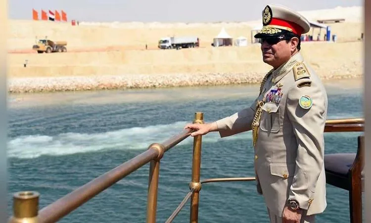 2015: افتتاح قناة السويس الجديدة على يد الرئيس عبد الفتاح السيسي 2015: افتتاح قناة السويس الجديدة على يد الرئيس عبد الفتاح السيسي