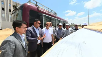وزير الإسكان يزور مشروع خدمات الأراضي الصناعية وجسر فوق مسار القطار الكهربائي السريع في مدينة برج العرب الجديدة