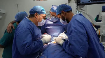 نجاح خدمات الرعاية الصحية في 32 عملية جراحية متقدمة للأعصاب والعمود الفقري وقاع الجمجمة