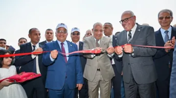 “العربية للتصنيع” و”الكهرباء” يطلقان خط إنتاج أبراج كهرباء عالية الجهد في مصنع الطائرات