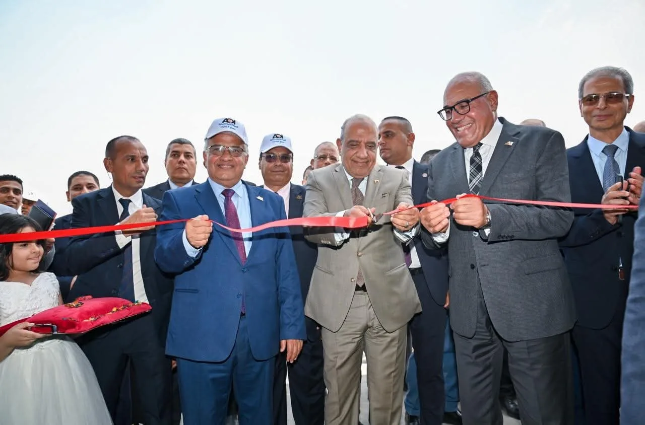 “العربية للتصنيع” و”الكهرباء” يطلقان خط إنتاج أبراج كهرباء عالية الجهد في مصنع الطائرات “العربية للتصنيع” و”الكهرباء” يطلقان خط إنتاج أبراج كهرباء عالية الجهد في مصنع الطائرات