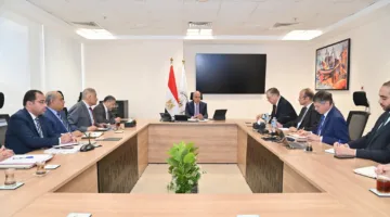 وزير الري يناقش مع السفير الهولندي تعزيز التعاون في قطاع المياه وتطوير أنظمة الري الحديثة