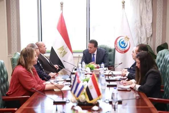 وزارة الصحة تبحث سبل تعزيز التعاون الصحي مع السفير الكوبي