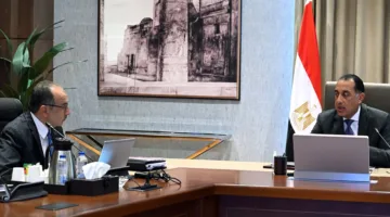 “مدبولي” يستعرض مع وزير قطاع الأعمال تطورات مشروع تطوير صناعة الغزل والنسيج