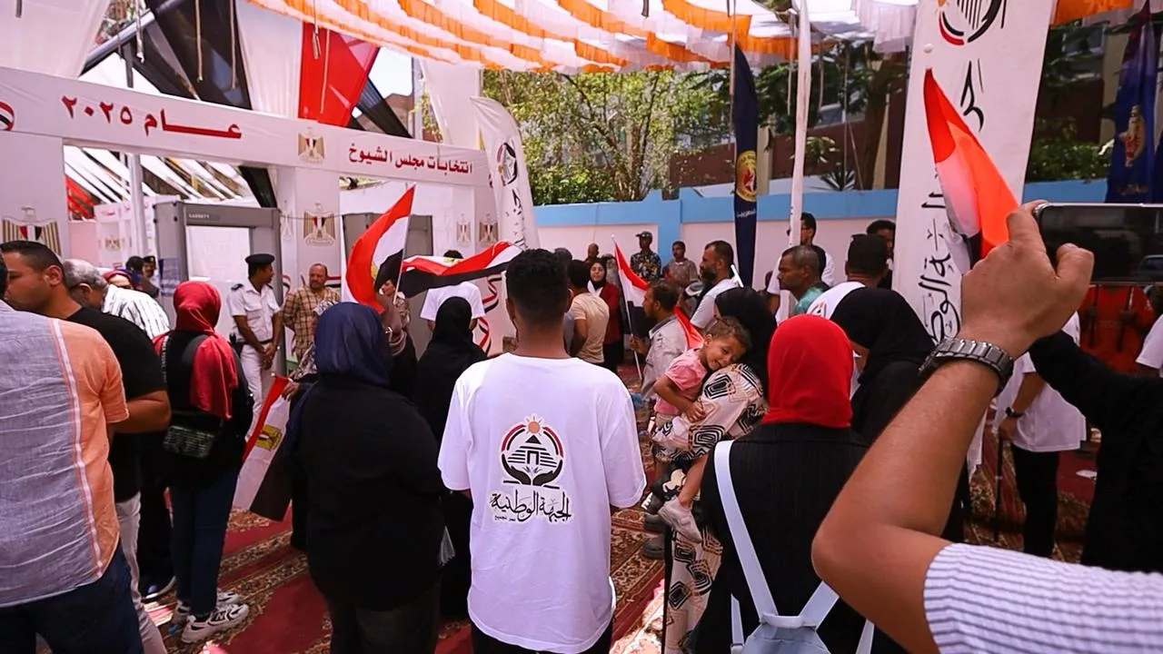 قيادات حزب الجبهة تنشط في جميع المحافظات لتشجيع الناخبين على الإدلاء بأصواتهم قيادات حزب الجبهة تنشط في جميع المحافظات لتشجيع الناخبين على الإدلاء بأصواتهم