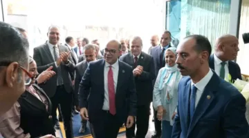 الرئيس السيسي يعيد تكليف محمد فريد لرئاسة “الرقابة المالية” للعام الرابع ويعلن عن خطط شاملة لتطوير الأسواق غير المصرفية.