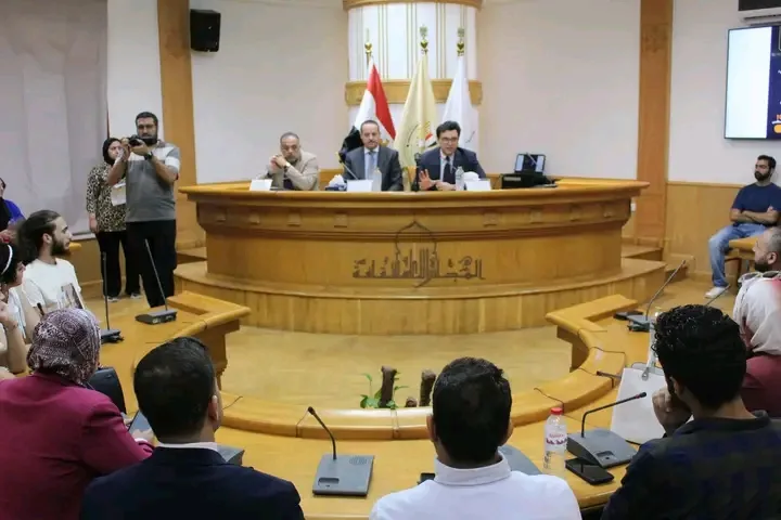 وزير الثقافة يدشّن مبادرة «الشباب قوتنا 2» من خلال حوار مفتوح لتعزيز الوعي الثقافي بين الشباب