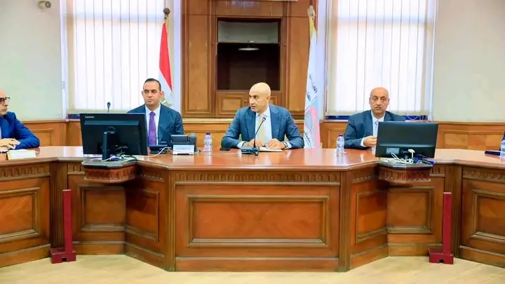 وزير التعليم يلتقي قادة الجيزة والقاهرة ويشدد على دعم الوزارة لتحسين جودة التعليم وتنظيمه وزير التعليم يلتقي قادة الجيزة والقاهرة ويشدد على دعم الوزارة لتحسين جودة التعليم وتنظيمه