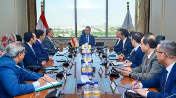 وزير التموين يراجع مع شركة “حسن علام” تقدم تنفيذ مشروع مستودع الأقصر الاستراتيجي