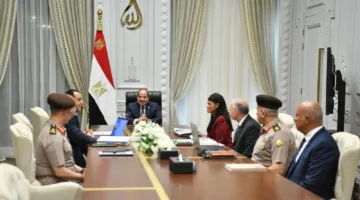 الرئيس السيسي يراقب الحالة المائية ومشروع دلتا الجديدة ويؤكد على تحسين إدارة الموارد المائية بطرق ذكية.