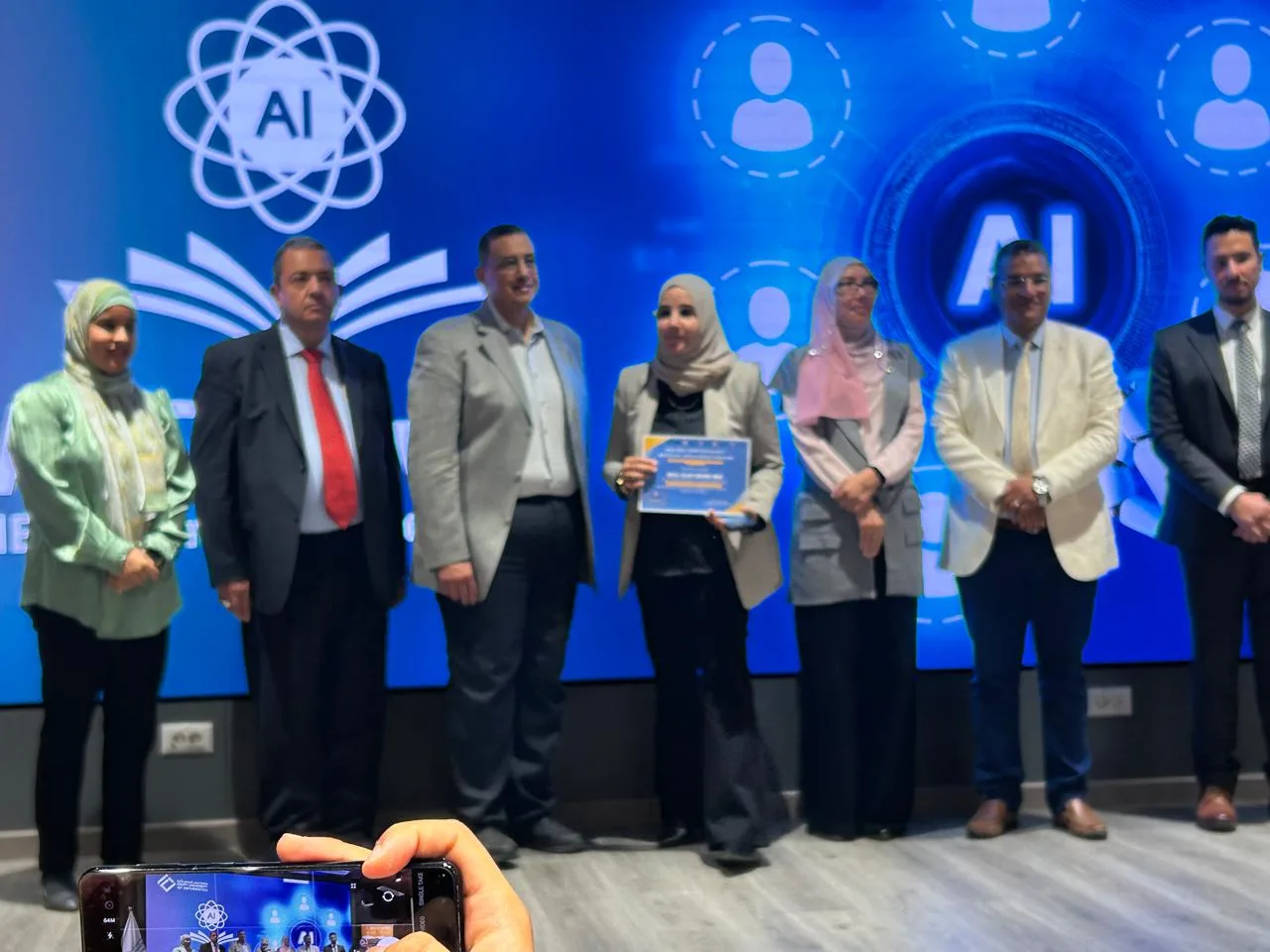 الهيئة الضريبية تشارك في قافلة الذكاء الاصطناعي لتعزيز التحول الرقمي وتحسين الخدمات للمكلفين الهيئة الضريبية تشارك في قافلة الذكاء الاصطناعي لتعزيز التحول الرقمي وتحسين الخدمات للمكلفين