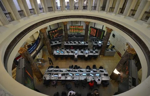 تراجع مؤشر قطاع العقارات في البورصة بنسبة 2.37% عند الإغلاق. تراجع مؤشر قطاع العقارات في البورصة بنسبة 2.37% عند الإغلاق.