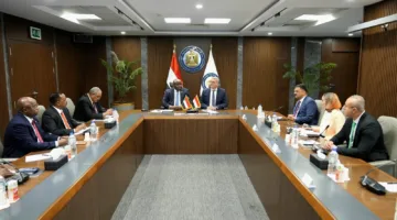 وزير البترول يناقش مع نظيره السوداني سبل التعاون في التعدين وصناعات القيمة المضافة