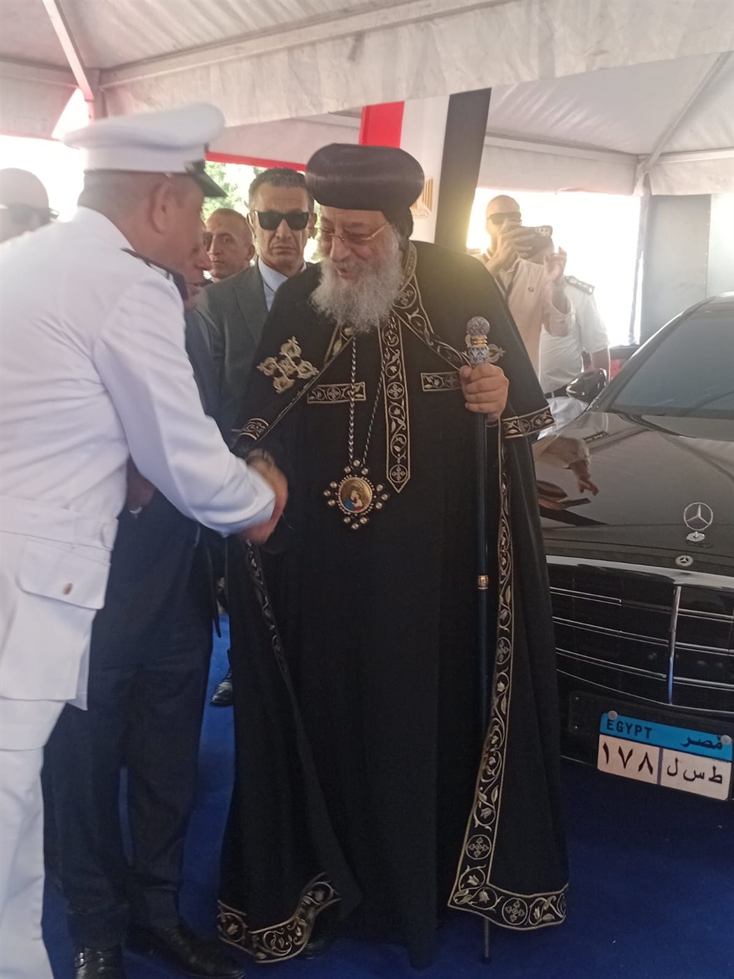 البابا تواضروس أثناء الأدلاء بصوته بانتخابات الشيوخ 2025