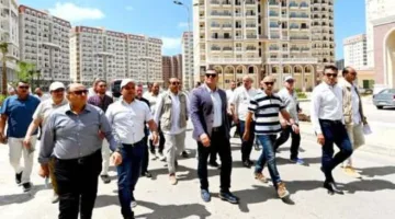 وزير الإسكان يقوم بزيارة مشروع التجمع العمراني “صواري” في منطقة غرب كارفور بالإسكندرية