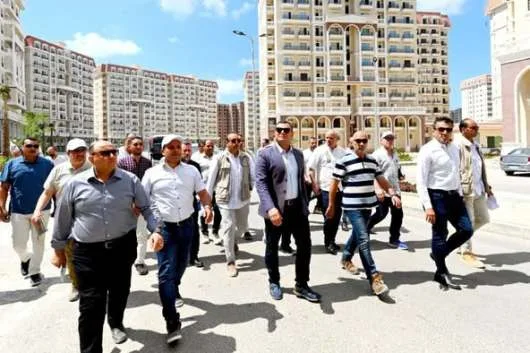 وزير الإسكان يقوم بزيارة مشروع التجمع العمراني “صواري” في منطقة غرب كارفور بالإسكندرية