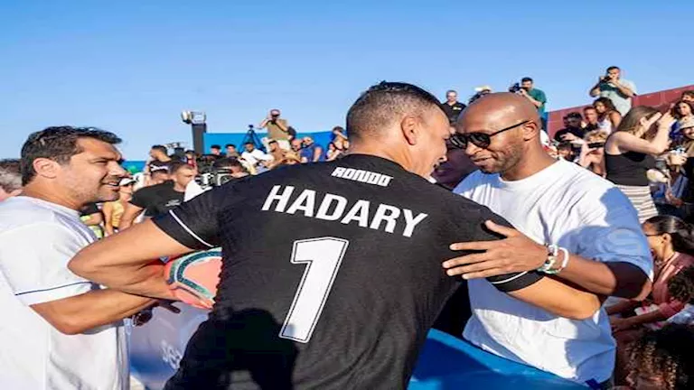 4 صور لعصام الحضري مع شيكابالا وأحمد حسن وتفاعل الجمهور معها 4 صور لعصام الحضري مع شيكابالا وأحمد حسن وتفاعل الجمهور معها
