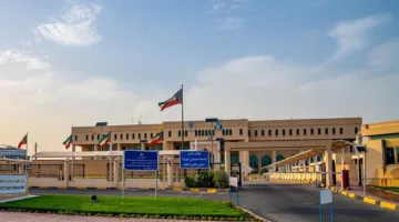شركة الكهرباء تراجع مؤهلات موظفيها العلمية