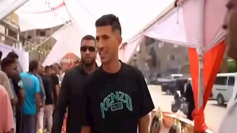 5 لقطات توثق مساهمة أحمد فتوح في انتخابات الشيوخ