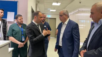 بعيدًا عن المظاهر و”ربطات العنق”.. البدور يتابع تقدم العمل من أرض الواقع – صور