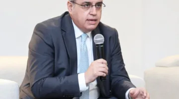 البدور يعلن عن جائزة جديدة.. ويحث المستشفيات على تقديم أفضل الخدمات للمواطنين