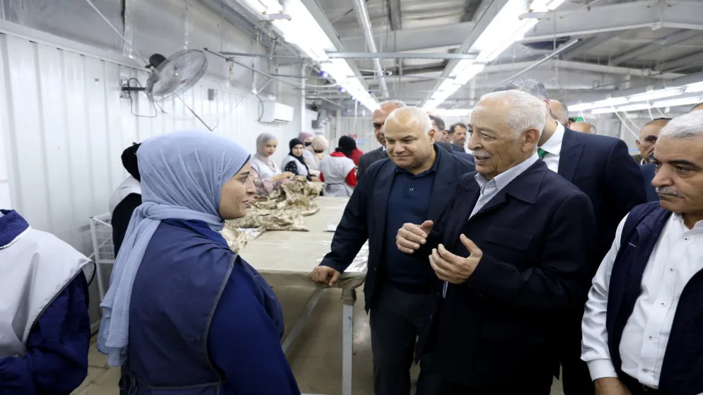 العيسوي يزور مشاريع المبادرات الملكية في معان العيسوي يزور مشاريع المبادرات الملكية في معان