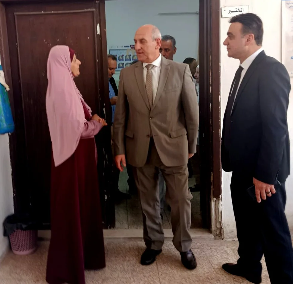أمين عام وزارة الصحة يزور المراكز الصحية في الزرقاء أمين عام وزارة الصحة يزور المراكز الصحية في الزرقاء