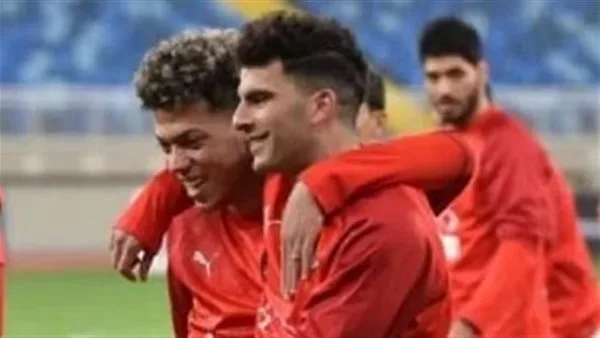صحفي يكشف عن تفاصيل شرط إمام عاشور للمساواة مع زيزو في تجديد عقده مع الأهلي صحفي يكشف عن تفاصيل شرط إمام عاشور للمساواة مع زيزو في تجديد عقده مع الأهلي