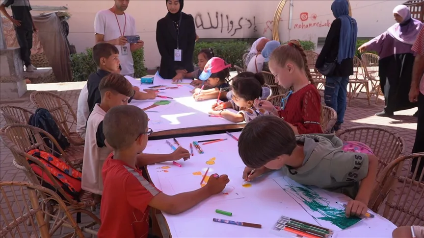 “تنفس وإبداع” .. بارقة أمل لأطفال غزة في ظل الظروف الصعبة. “تنفس وإبداع” .. بارقة أمل لأطفال غزة في ظل الظروف الصعبة.
