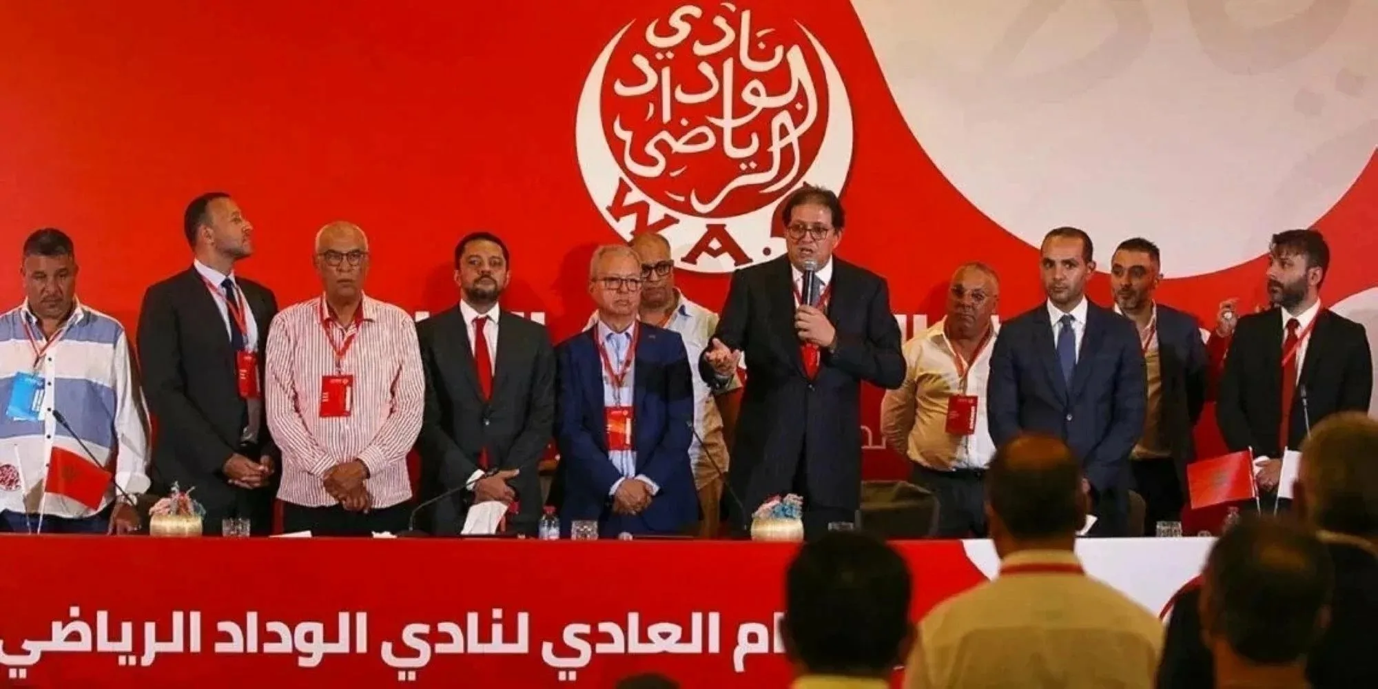 آيت منا يوافق على مطالب الأعضاء ويحدد موعد الاجتماع العام
