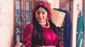 نورة الولتيتي تعود إلى الدراما الأمازيغية من خلال مسلسل “إزماز ن واطان”