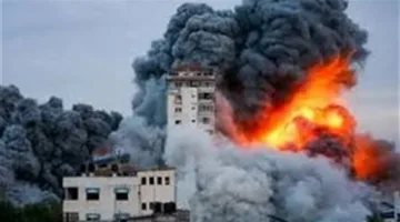 مجزرة أخرى في غزة.. القوات الاحتلالية تستهدف النازحين مما أسفر عن سقوط العشرات من القتلى.